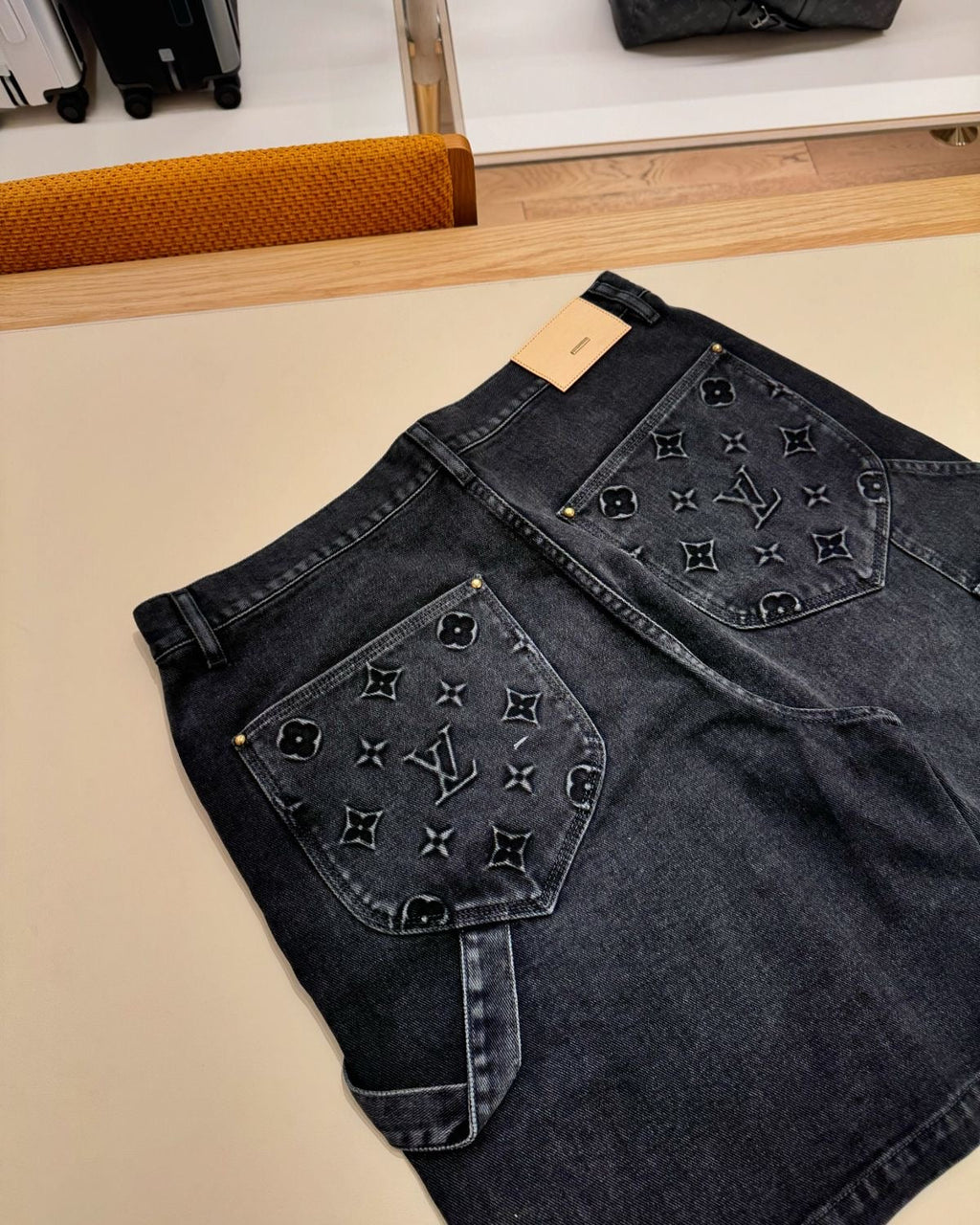 LV carpenter denim jeans black