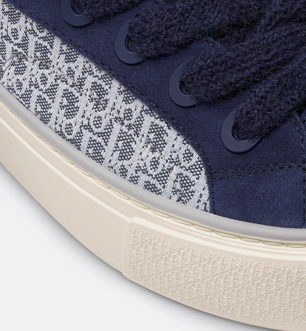 B33 Spin Sneaker
